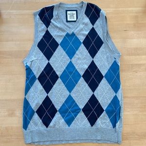 Old Navy Argyle Pattern Sweater Vest